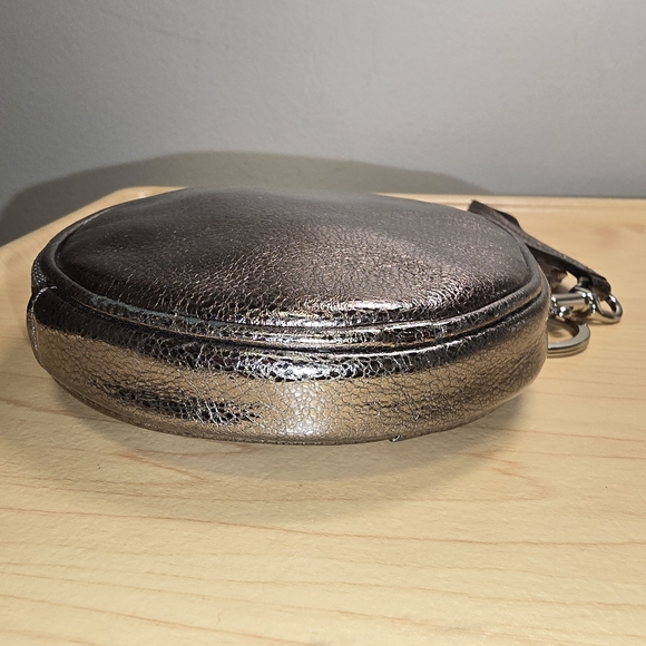 COACH Bronze Round Zip Coin Purse Metallic Pouch Wristlet Keyring *** - Picture 5 of 10